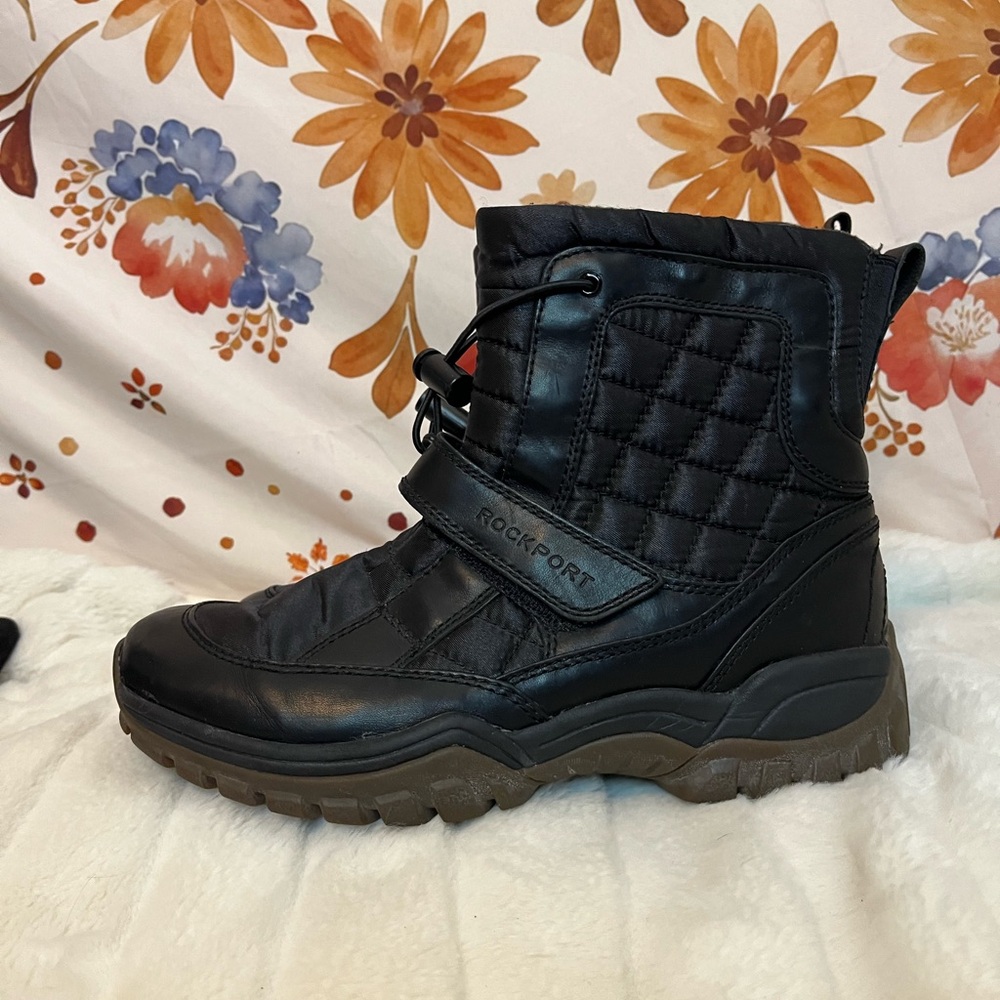 Rockport Women’s 9 Black Quilted Waterproof Fabric Winter Spring Snow Boots Fall